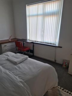 Balfour House 2 - 8
