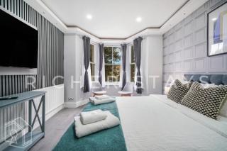 Hackney Deluxe Rooms - 1