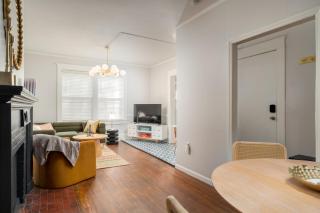 Relaxing Vibrant and Upscale 1Bedroom 1Bath Apartment - 3