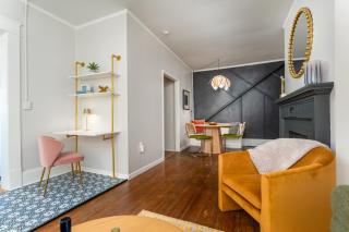 Relaxing Vibrant and Upscale 1Bedroom 1Bath Apartment - 2