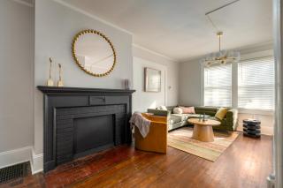 Relaxing Vibrant and Upscale 1Bedroom 1Bath Apartment - 4