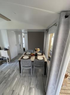 Charmant Mobil-Home climatisé - 2