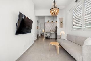 A3-Cozy Boho Chic 1-bed Near Loiza St and Beach - 2
