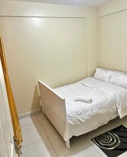 Empress Residence 2 - 4