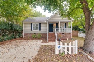 Home with Pet-Friendly Yard, 1 Mi to Dtwn Raleigh! - 7