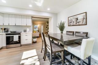 Peaceful Wooded Escape Near Golf Club at Newcastle - 5