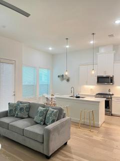 2 story house by Houston Heights - 4