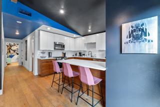 Dream Stay with Pool for up to 20 Guests Mins to DT Austin - 5