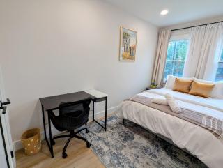 Modern Retreat - Walk to Metro & Union Market - 4