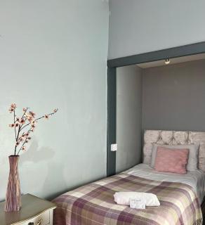 Marvellous Meadows Apartment 1 - 2