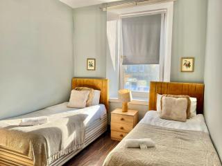 Marvellous Meadows Apartment 1 - 6