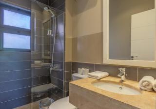 Breezy Lagoonfront Escape 3BR with Private Pool I Tawila El Gouna - 5