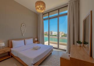Breezy Lagoonfront Escape 3BR with Private Pool I Tawila El Gouna - 1