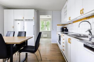 Bright & Spacious Getaway - 3