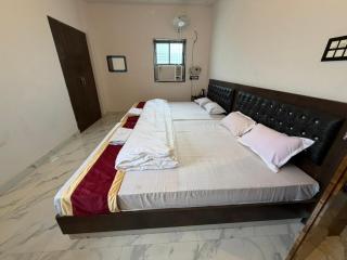Savittri inn - 4