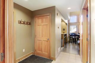 Ski-In 5BR Retreat at Boyne Mtn - Walk to Lifts & Fun! - 5