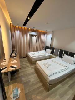 Grand Hotel - فندق جراند أوتيل - 0