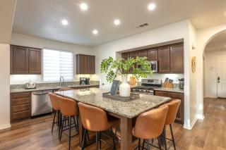 Heated Pool•Free Spa • Game Room • Fire Pit • BBQ - 1