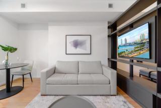 MVR - Sleek Studio with Iconic Downtown Views - 3