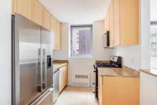 Blueground Theater District gym AC nr Times Sq NYC-1817 - 5