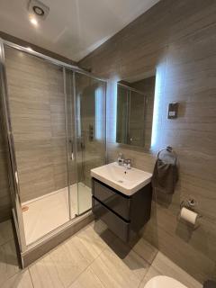 Modern Apartment - Central Location - Parking - 8