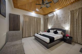 Four Bedrom House Kasauli I The Mountain Mansion I Serviced Villa I Party & Music I Sky Bonfire I Kasauli By Exotic Stays - 8