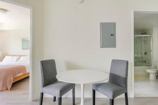 Blueground Riverside pool nr Miami Beach MIA-145 - 5