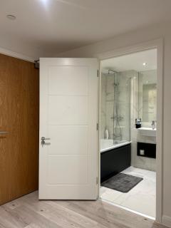 Modern Downtown Escape - 6