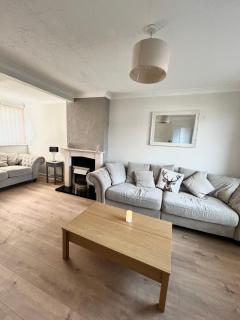 Cosy stylish house West Hull - 8