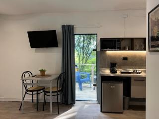 Central Tiny house surrounded by nature - 3