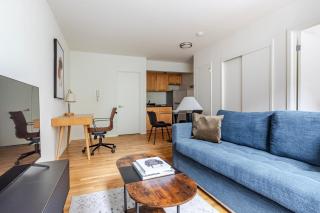 Blueground Chelsea washer nr The High Line NYC-2020 - 9