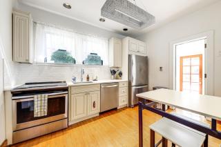 Walk to Las Olas! Old Florida Oasis with Hot Tub - 4