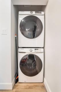 The Barbee 102 - Contemporary First Floor Views - 9