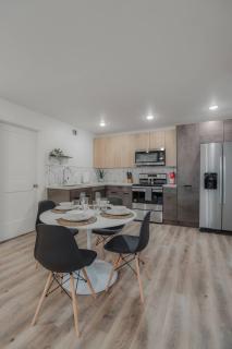 The Barbee 102 - Contemporary First Floor Views - 1