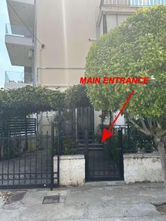 Floral Home 1 - ground floor apt, private parking! - 4