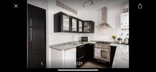 Céntrico piso con 2 camas de matrimonio y parking - 1