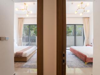 EasyGo - Exceptional 2BDR- Large Terrace-Pool Access - 1