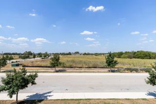 Blueground Del Valle pool nr McKinney Falls ATX-352 - 6