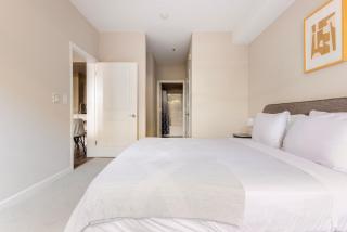 Blueground Emeryville pool nr Bay Street Park SFO-1988 - 3