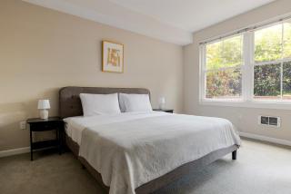 Blueground Emeryville pool nr Bay Street Park SFO-1988 - 4