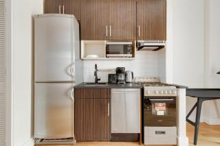 Blueground Hells Kitchen terrace nr Times Square NYC-2063 - 4