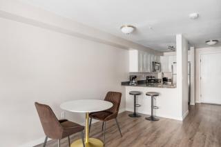 Blueground South Lake Union balcony nr Lake Union SEA-928 - 6