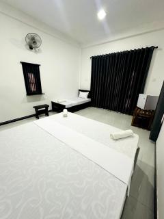 Flora Lake View Resort Wilpattu - 1