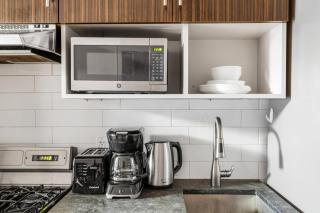 Blueground Hells Kitchen terrace nr Times Square NYC-2062 - 4