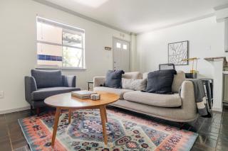 Blueground Downtown Austin pool nr Congress ATX-341 - 0