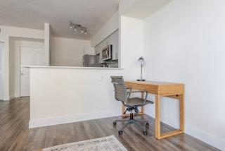 Blueground Sunny Isles Beach jacuzzi nr beach MIA-168 - 6