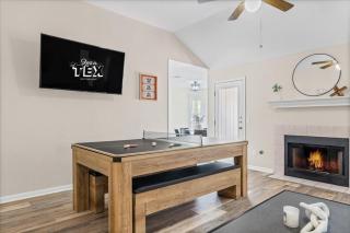 Hill Country Getaway Games, Fire Pit & Deck - 5