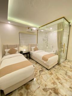 Eighth Wonders Hotel - 4