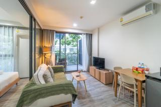 Elegant 1BR Garden-View Condo - The Deck Patong - 0