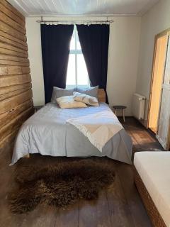 Cozy Autumn Getaway With Private Garden & Terrace - 9